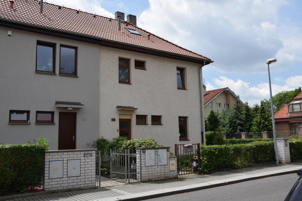 Classical House In Prague 6 Екстериор снимка